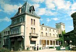 Chateau de Violet : hotel, restaurant and producer of fine Minervois wines